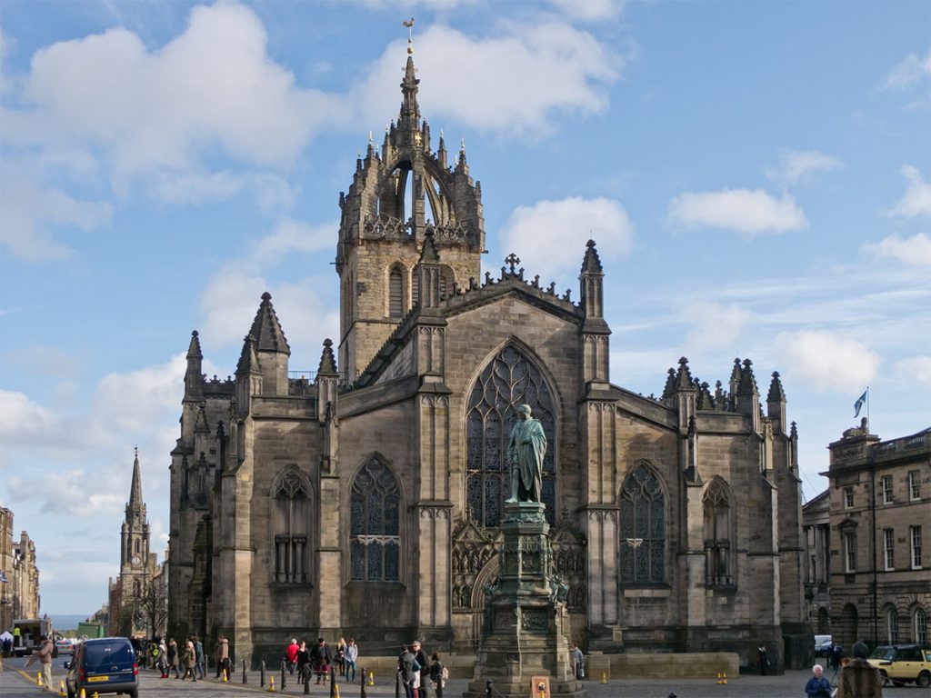 Catedral de St Giles, una iglesia de la Iglesia de Escocia ubicada en el casco antiguo de Edimburgo