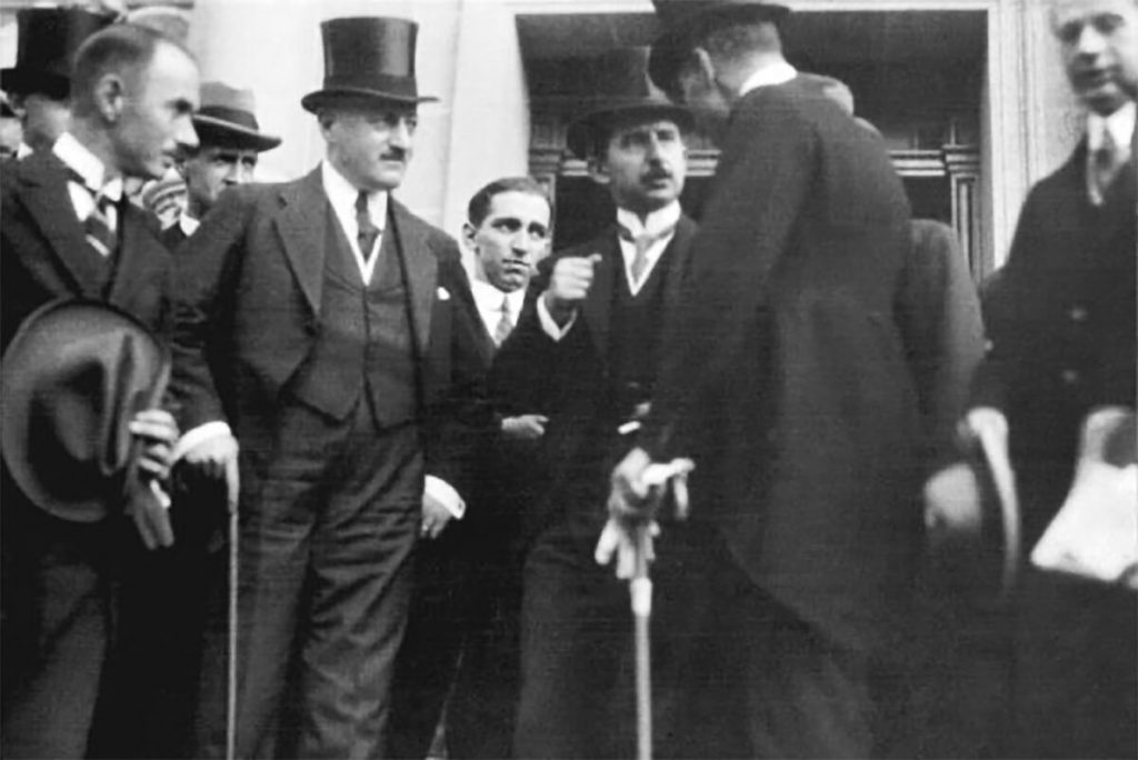 Delegación turca después de haber firmado el Tratado de Lausana.