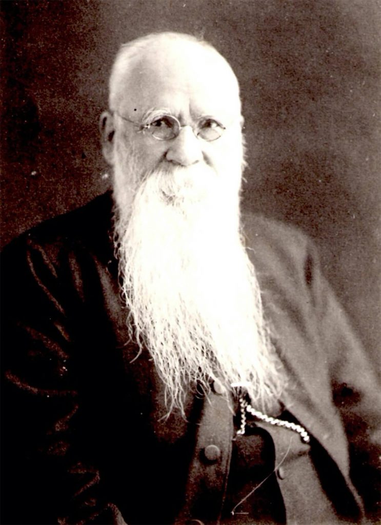 John Batchelor, misionero anglicano inglés en el pueblo ainu de Japón.