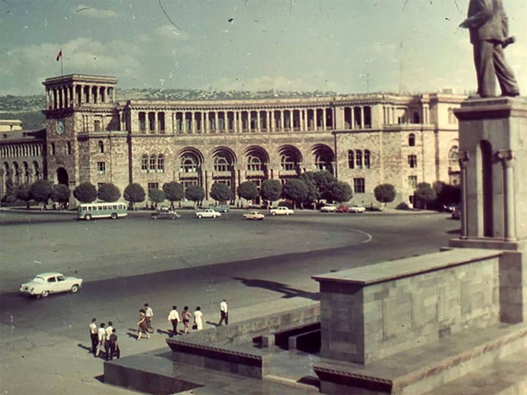 Museo de la Revolución de la Armenia Soviética.