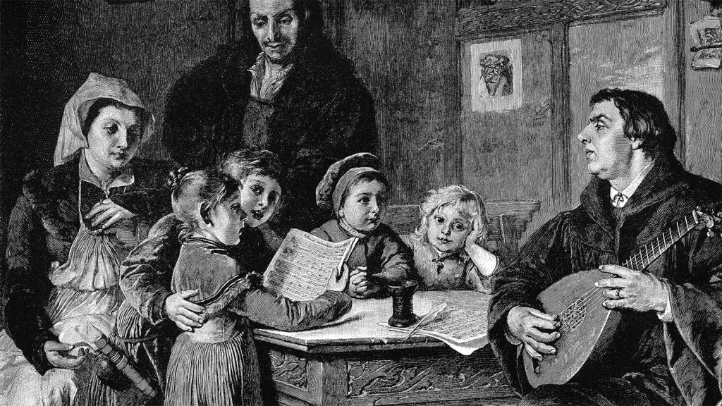 Representación de Martín Lutero cantando y tocando el laud junto a su familia.