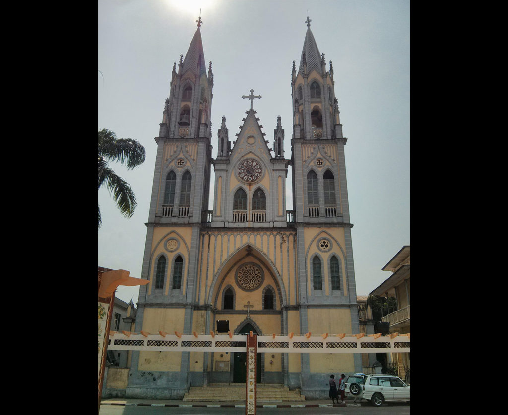 Catedral de Santa Isabel en Malabo