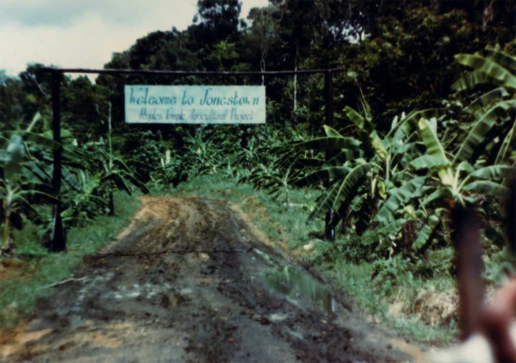 Entrada a Jonestown