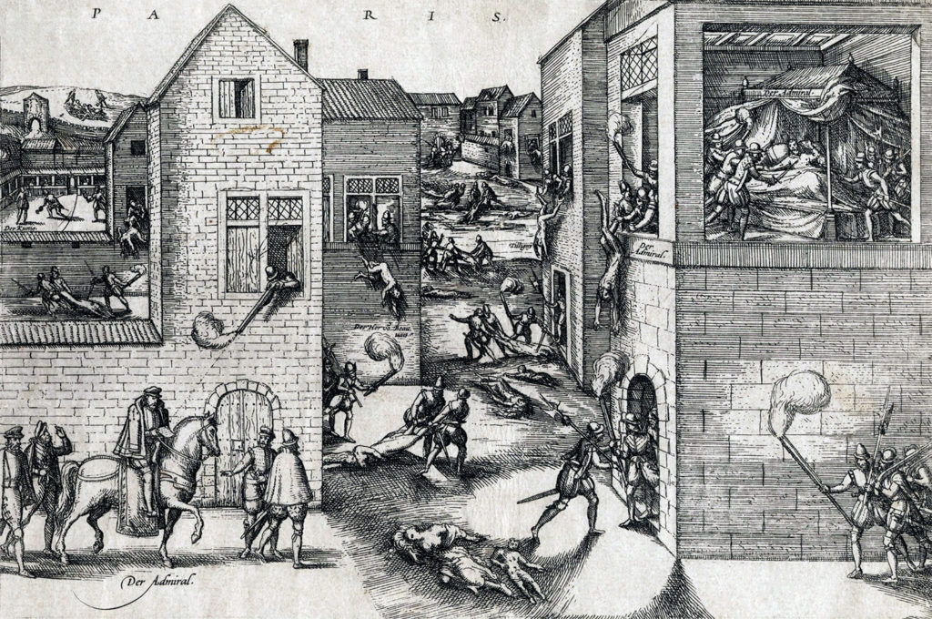 Este popular grabado de Frans Hogenberg muestra el intento de asesinato de Coligny a la izquierda, su posterior asesinato a la derecha, y escenas de la masacre general en las calles.