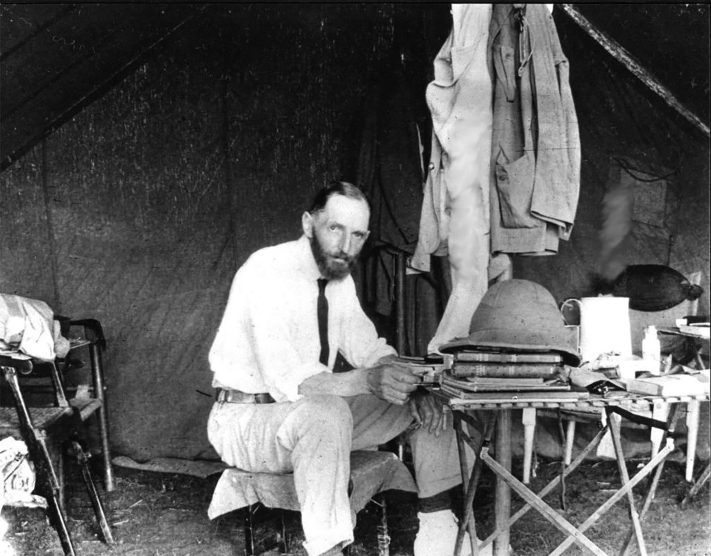 Studd en uno de sus campamentos misioneros.