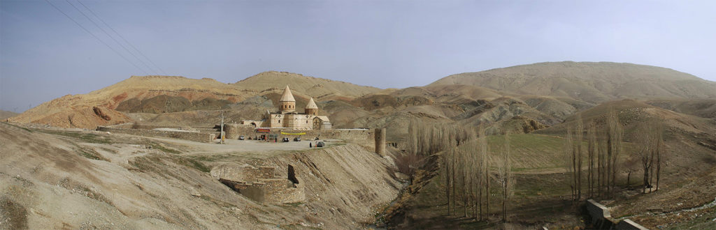 Monasterio de San Tadeo, localizado en las montañas de la provincia iraní de Azerbaiyán Occidental, a 20 kilómetros de Maku.